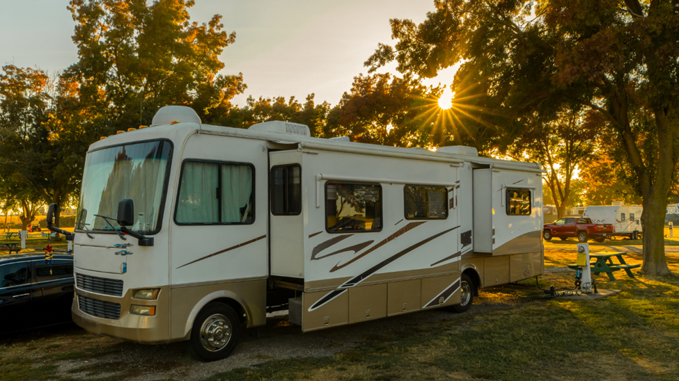 who fixes rvs